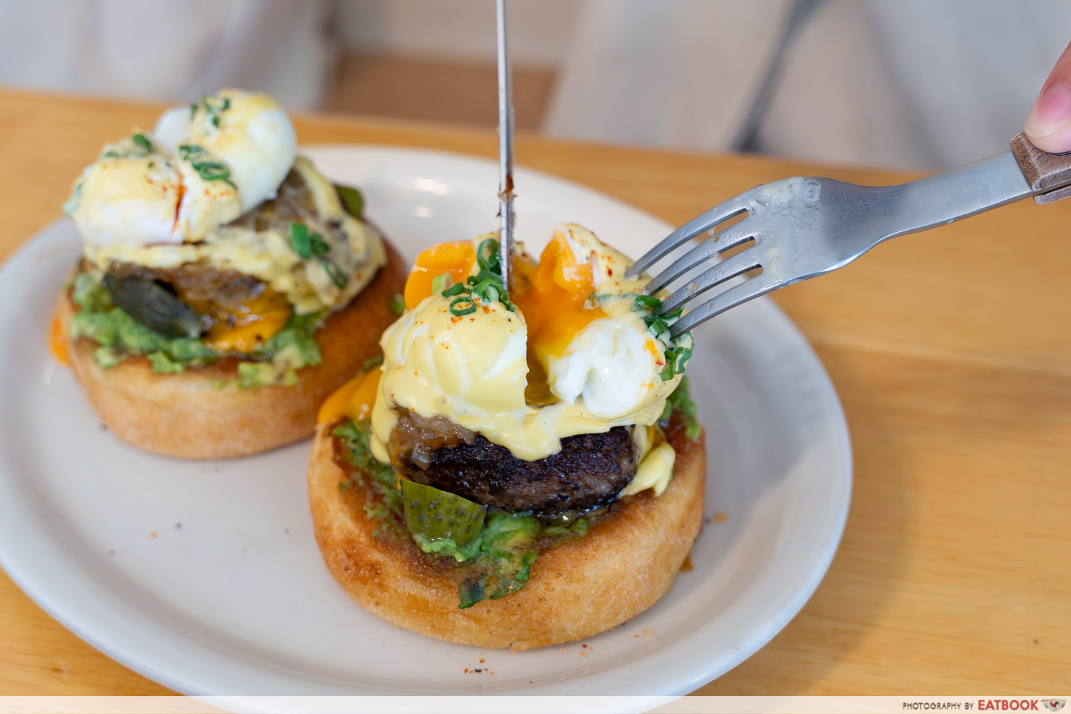 syip-farrer-park-wagyu-slider-egg-benedict-interaction