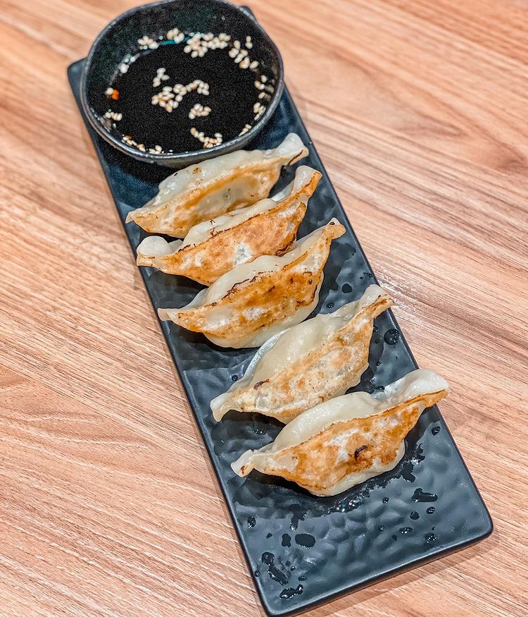 kiwami gyoza buffet - black vinegar soy sauce