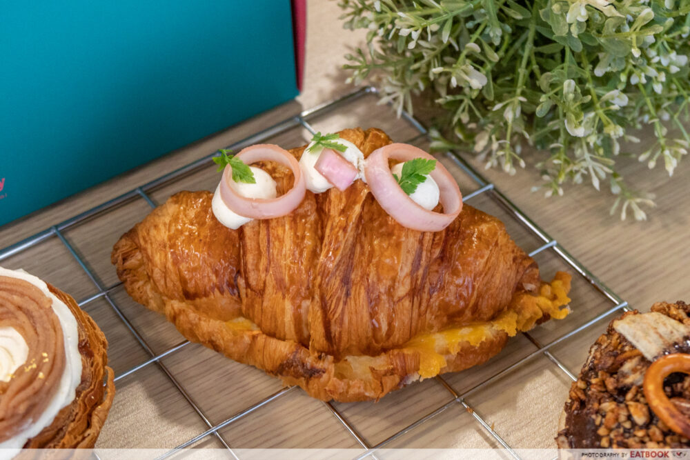 sourbombe mix viennoisserie - jacket potato baked croissant