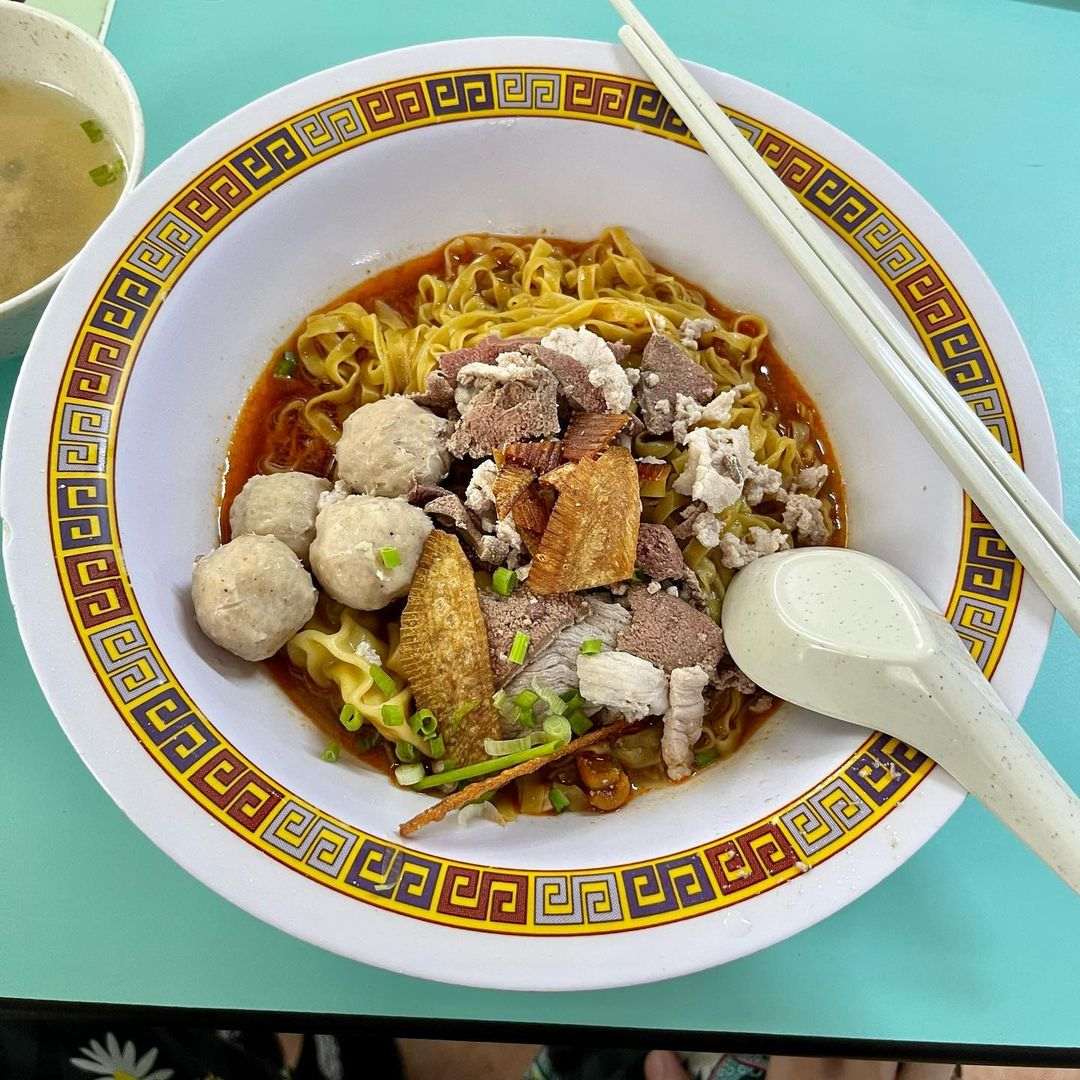 close up tai wah pork noodle yishun