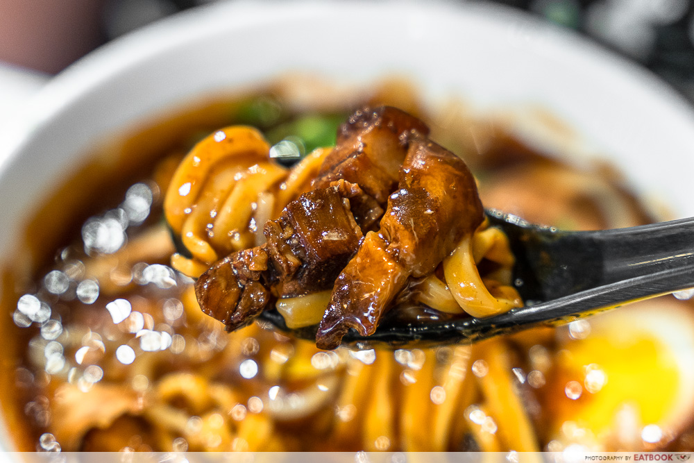 xin mei xiang lor mee - braised pork belly