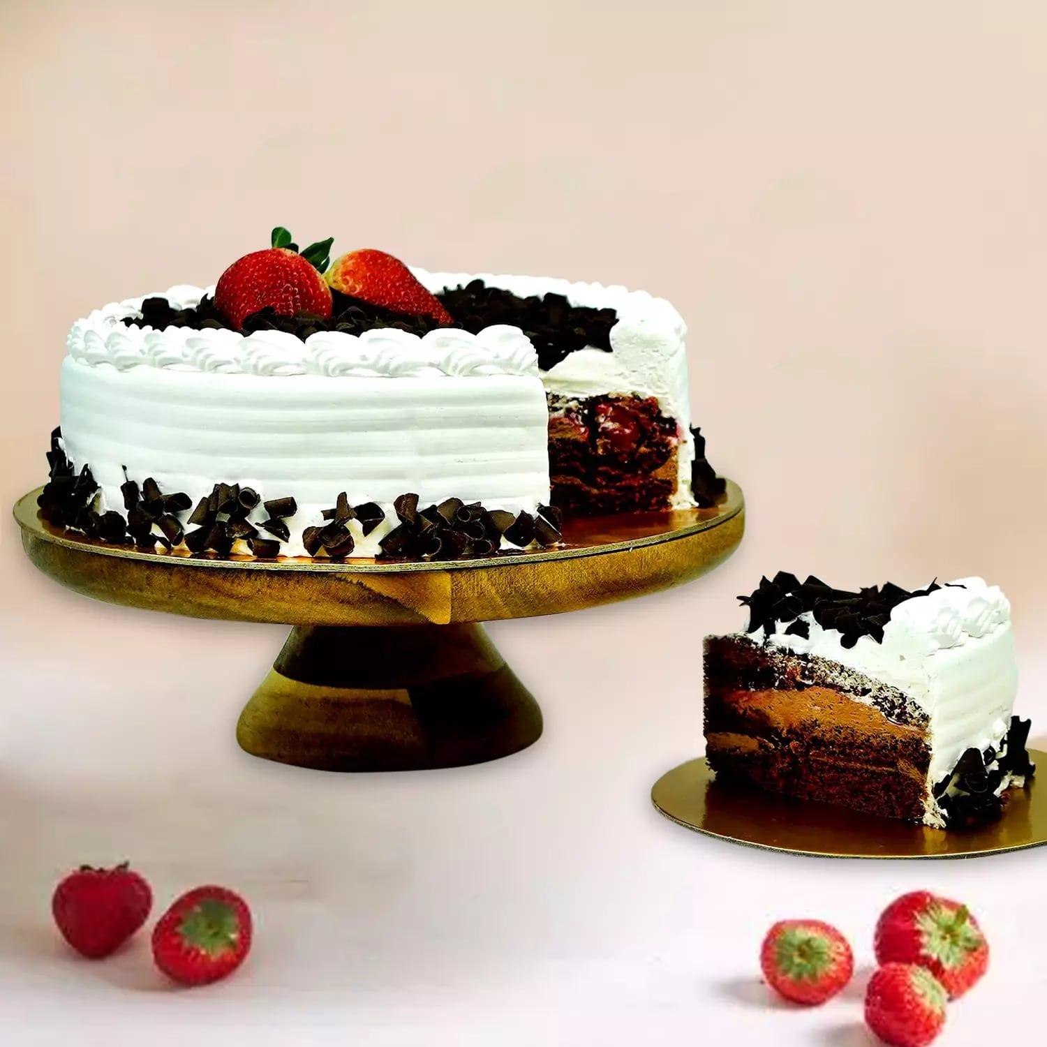 FNP Cakes - Best Online Bakery in Delhi