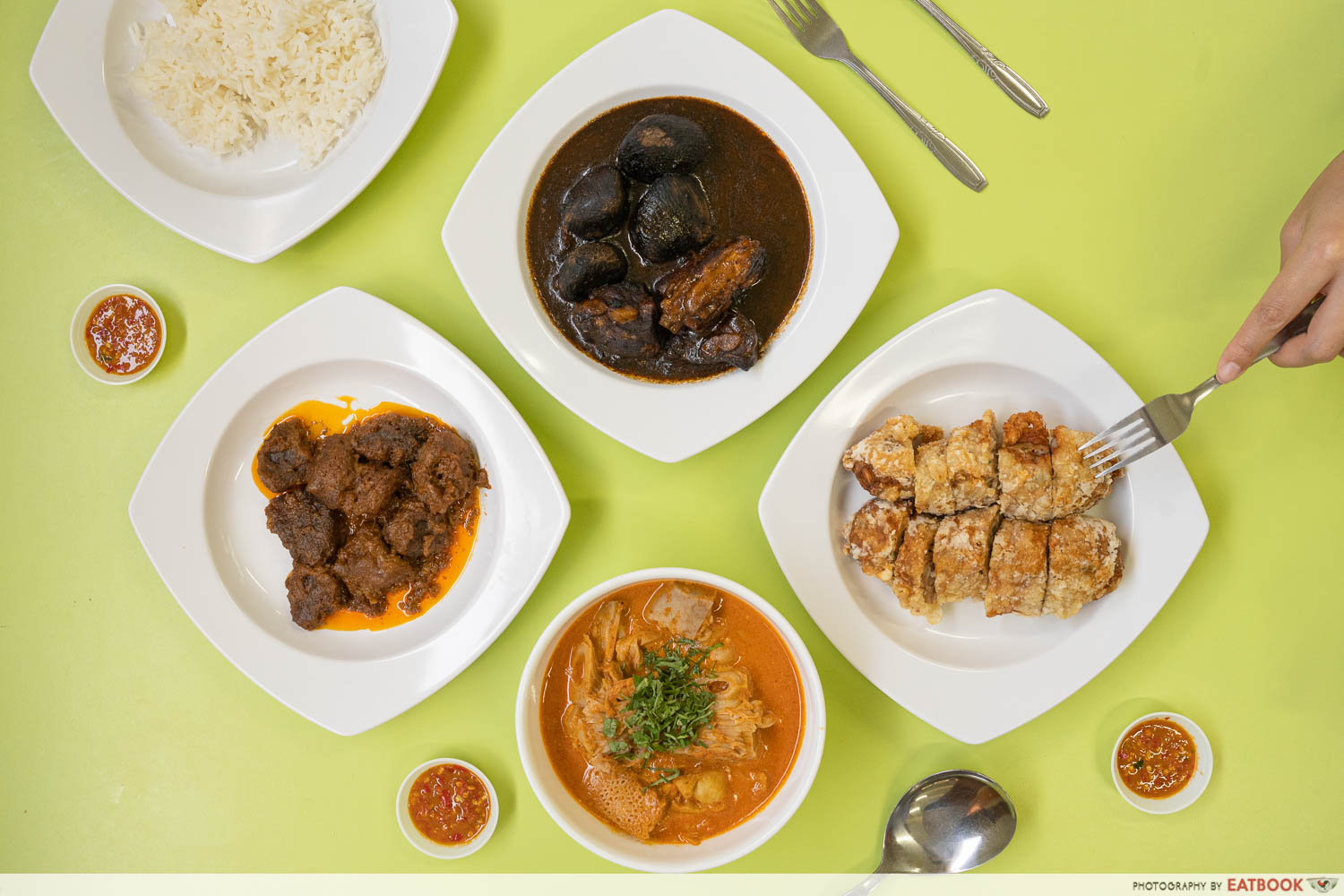 charlie's-peranakan-food-flatlay