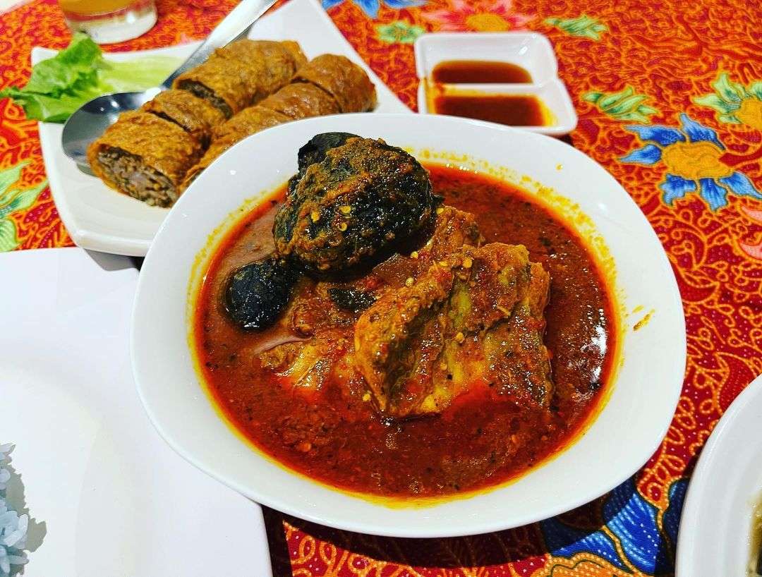 guan-hoe-soon-restaurant-flatlay