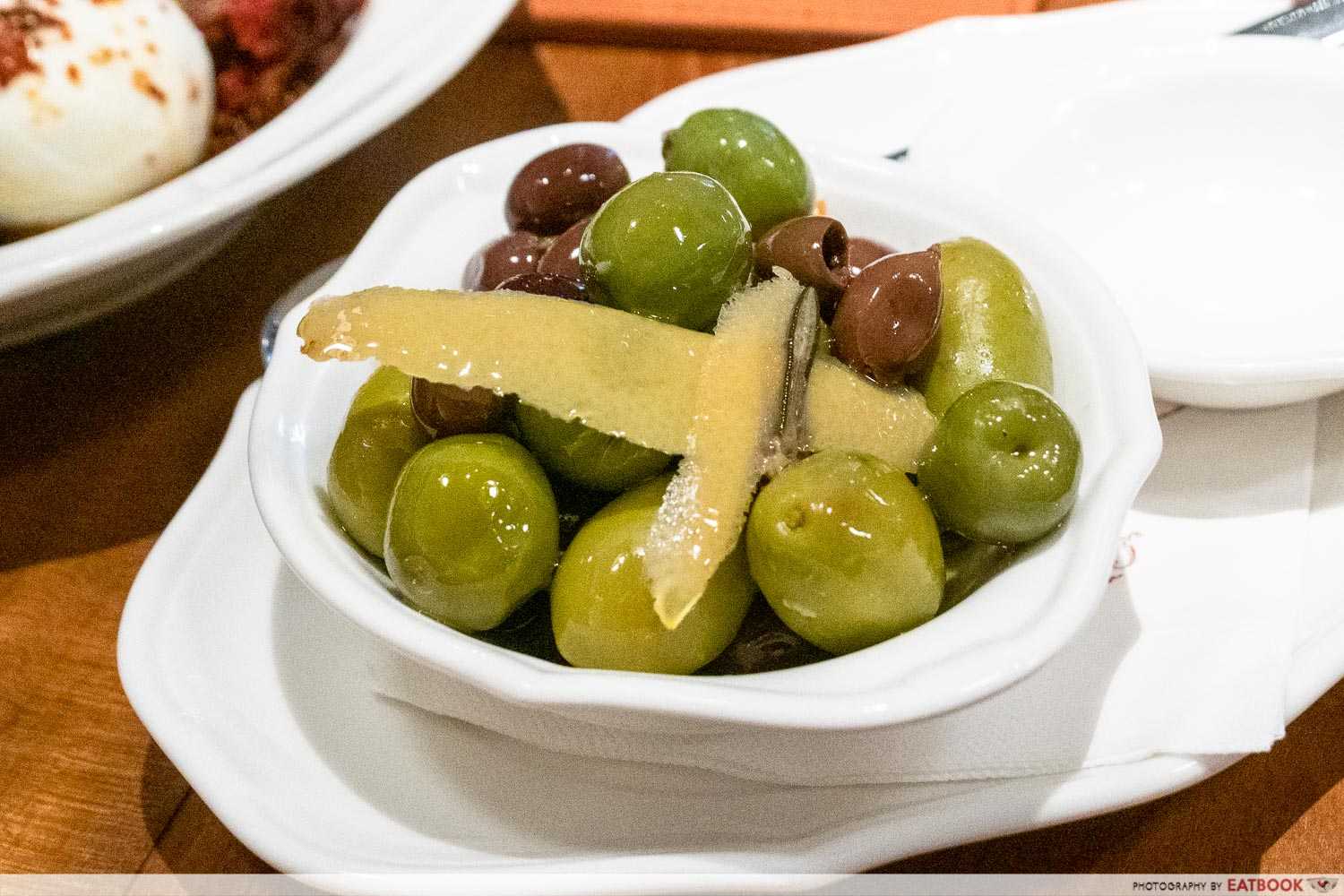 osteria-mozza-olives