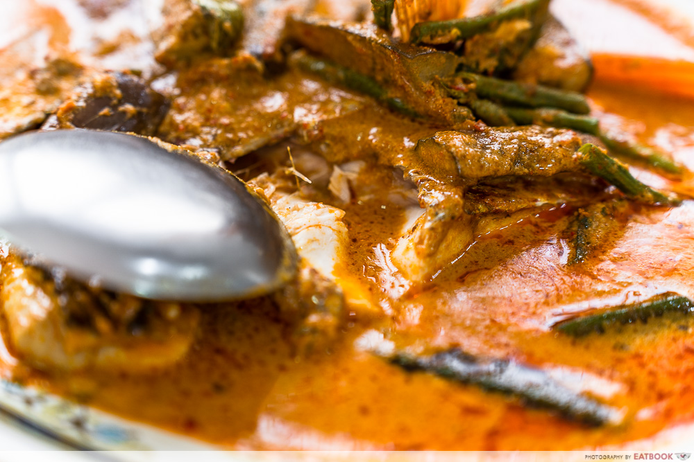 restoran sulam - curry fish head detail