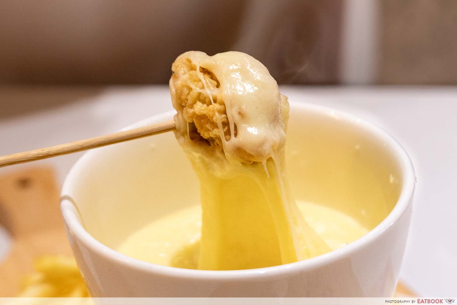 shake-shake-in-a-tub-cheese-fondue