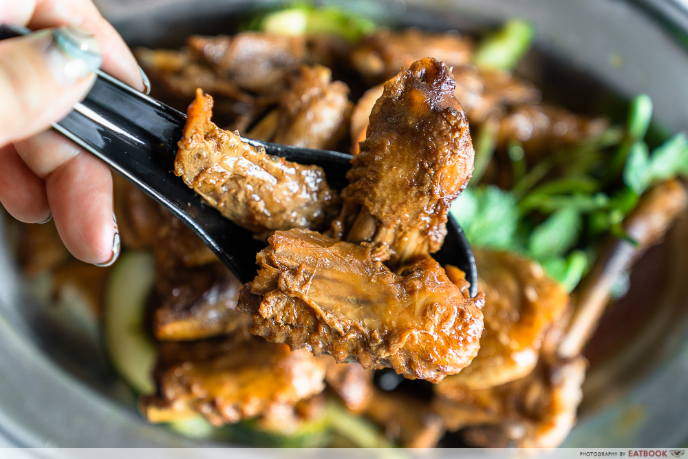 taika huat - duck wings detail