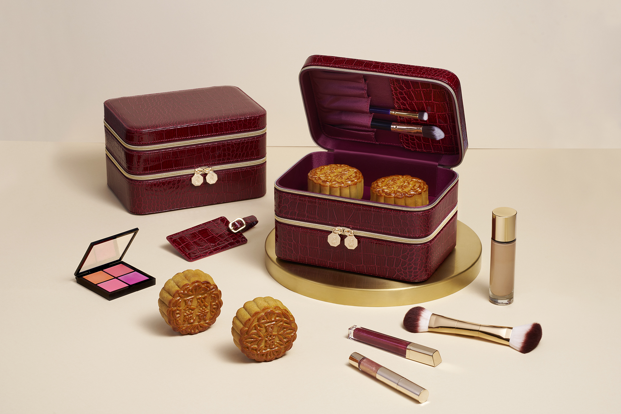 The Ritz-Carlton, Millenia Singapore_Burgundy Crocodile Print Mooncake Box