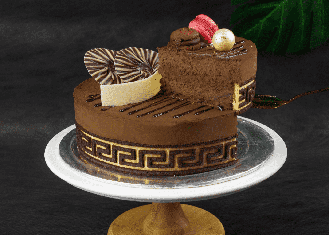 dig in cakes - chocolate mousse dome