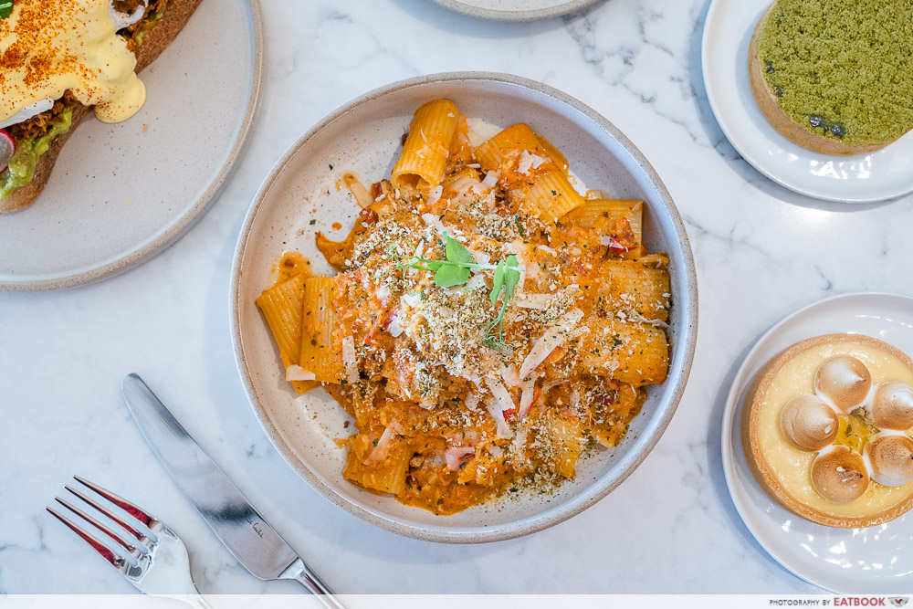 lola's cafe holland village - spicy crab rigatoni