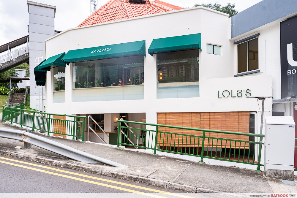 lola's cafe holland village - storefront