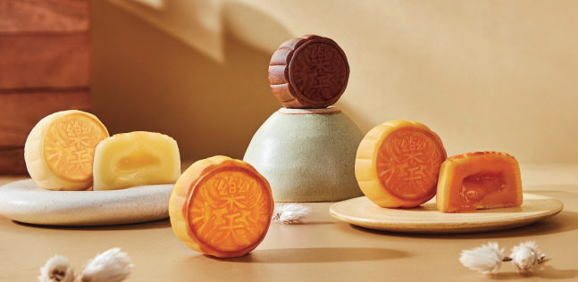 assorted-mini-lava-baked-mooncakes-paradise-group-group-establishment