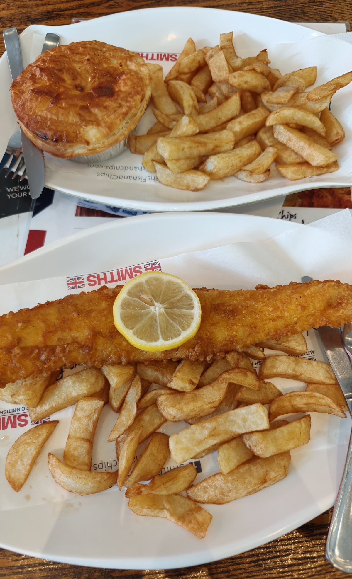 smiths-authentic-british-fish-and-chips-flatlay