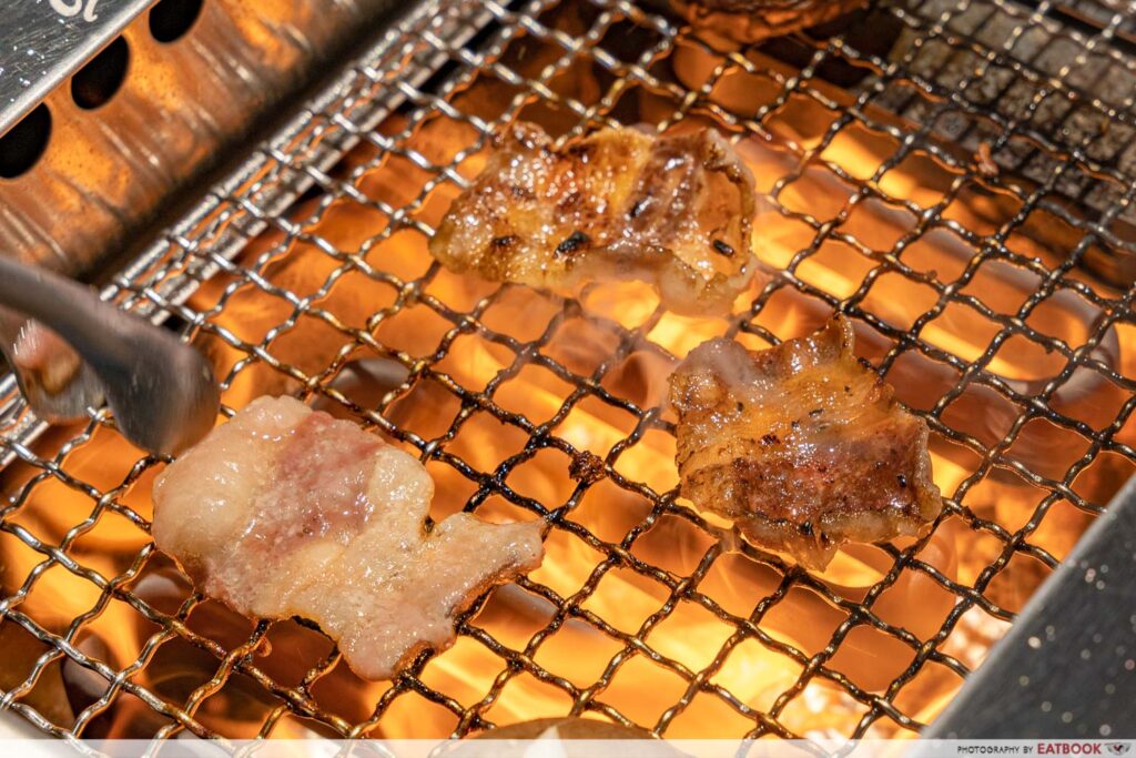 waa cow yakiniku - grill with fire