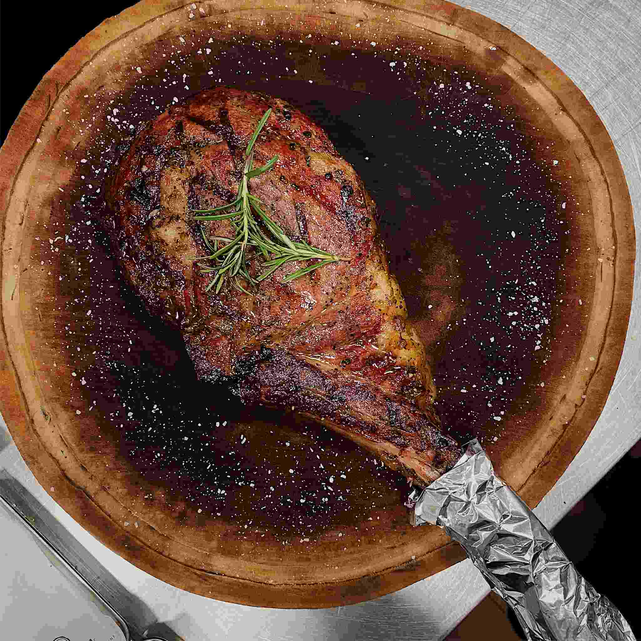 cherry-&-oak-wagyu-tomahawk-steak-2