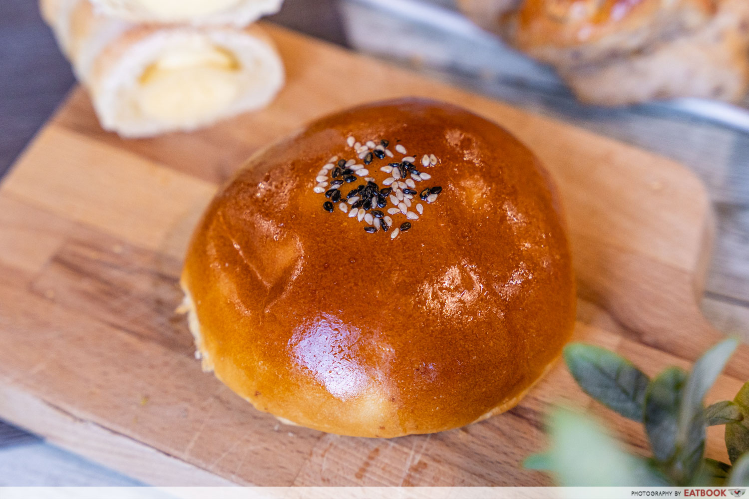 gokoku japanese bakery - signature hokkaido red bean anpan