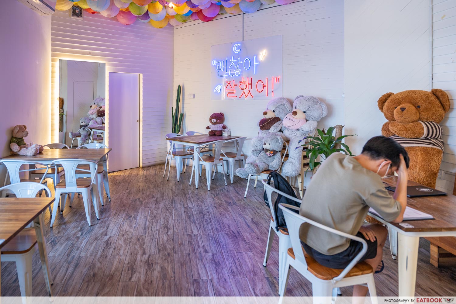 Lee's Cafe Batam Is A Korean-style Cafe For Teddy Bear Lovers 