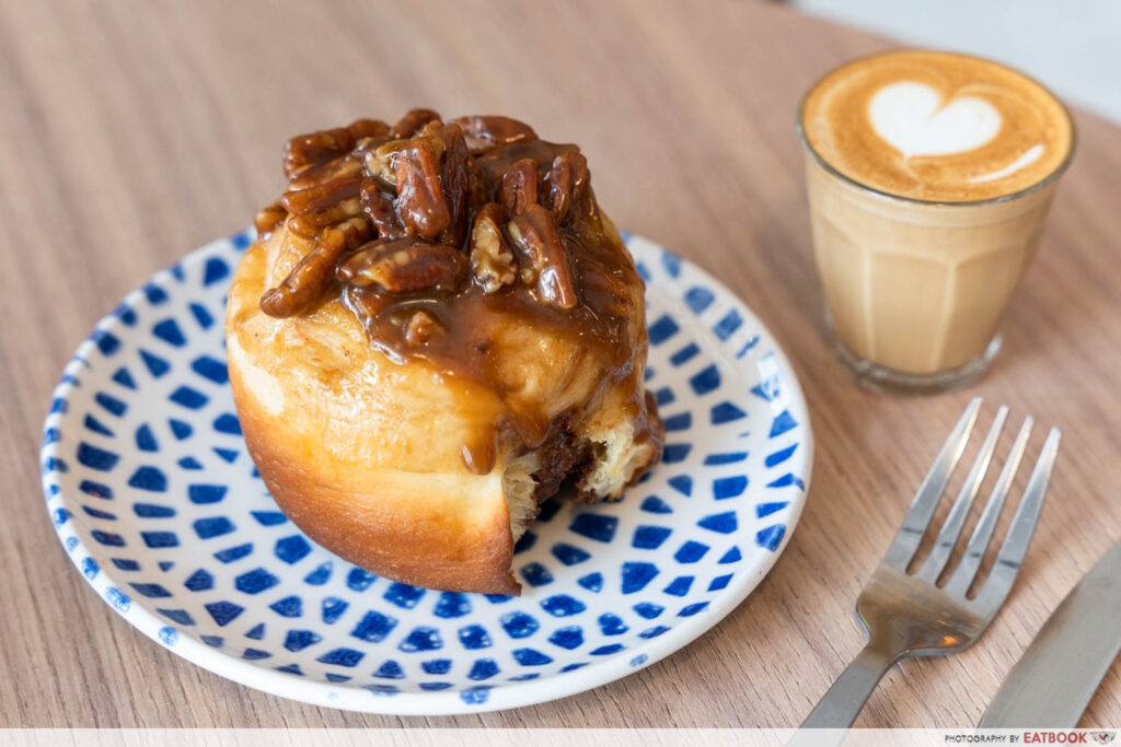 missus cafe sticky bun