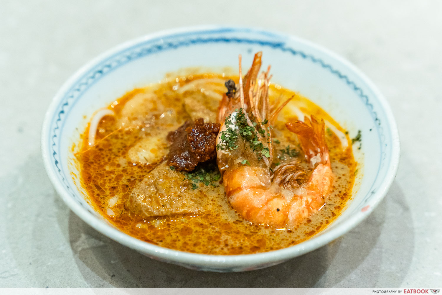 paradox singapore ellenborough market cafe - singapore laksa