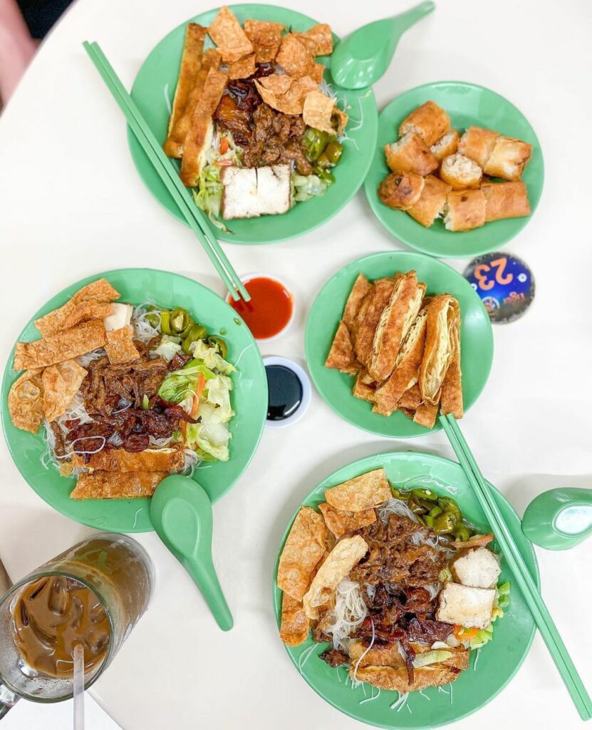 Ru Yi Yuan: Famous Tanglin Halt Vegetarian Bee Hoon Now At Margaret ...