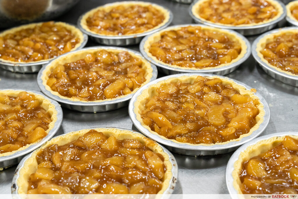 Big Bakery: Old-School Apple Crumble At This 30-Year-Old Bakery ...