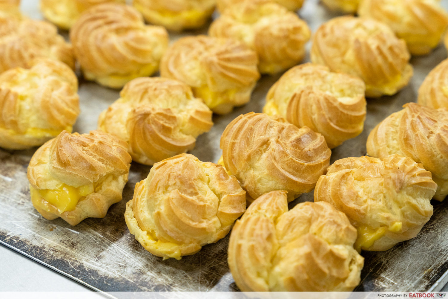 big bakery - cream puff baked