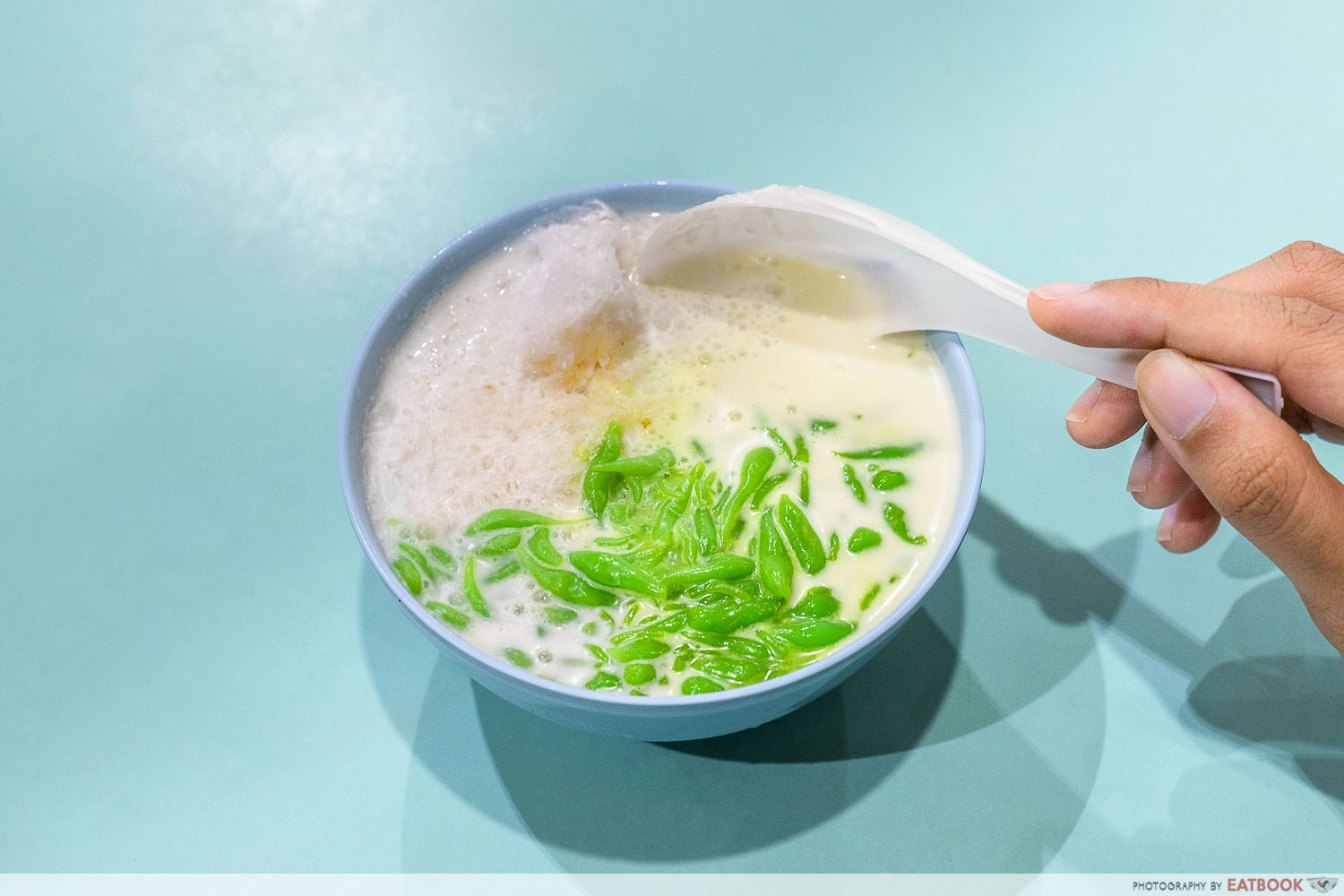 cendol-geylang-serai-scooping