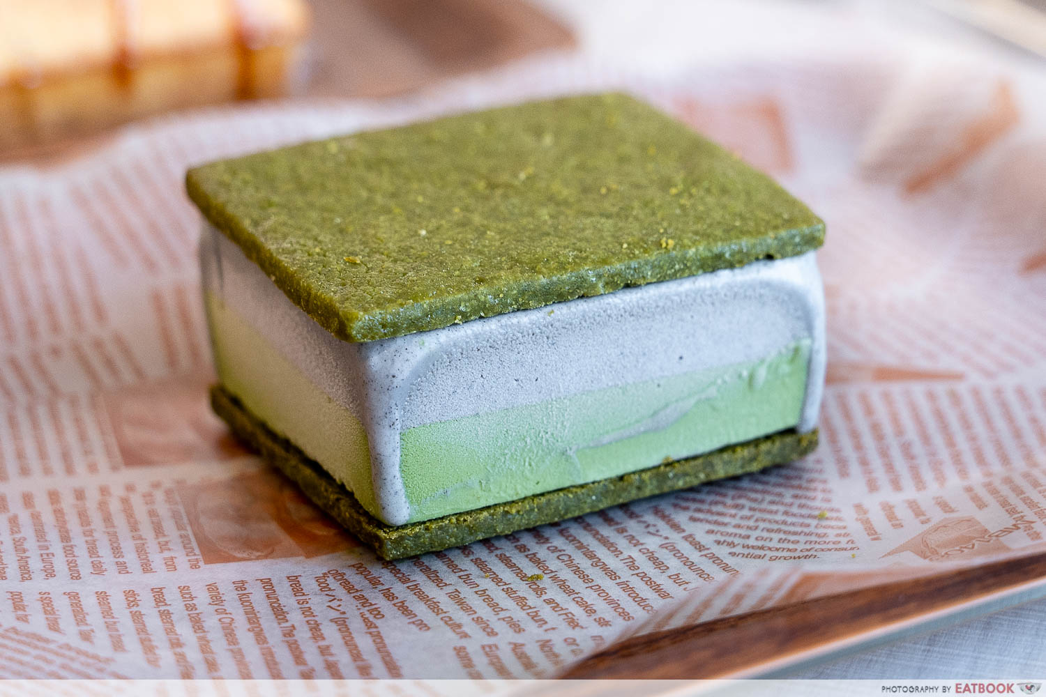 cotta-matcha-sandwich