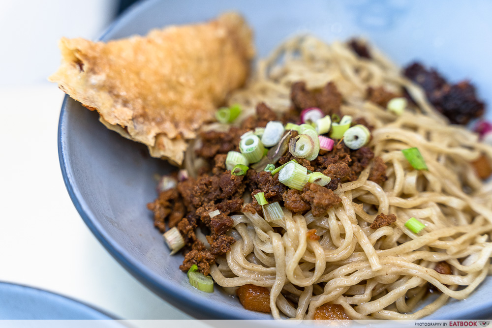 pang's hakka noodles closeup