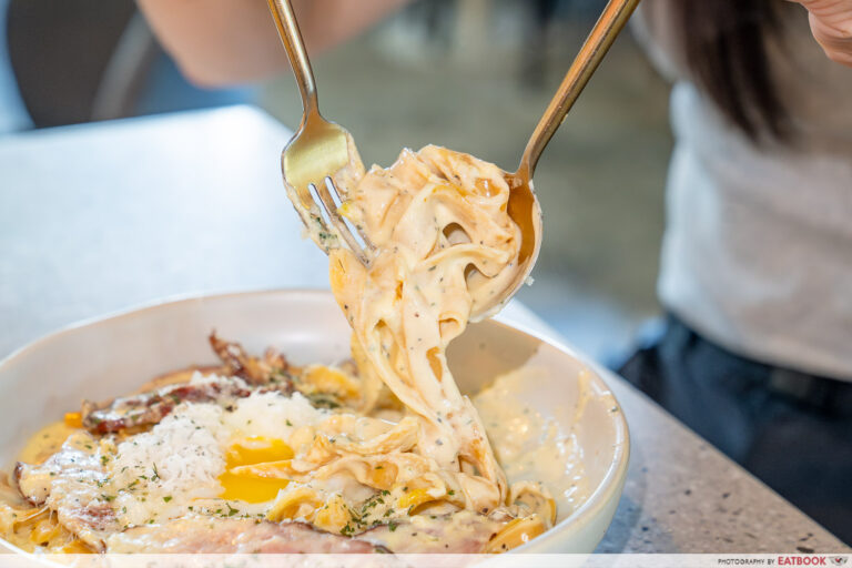 tipo-pasta-bar-carbonara-pull