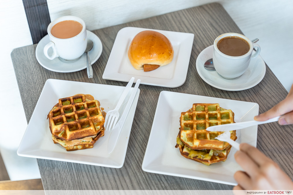 yi jia bakery cafe flatlay