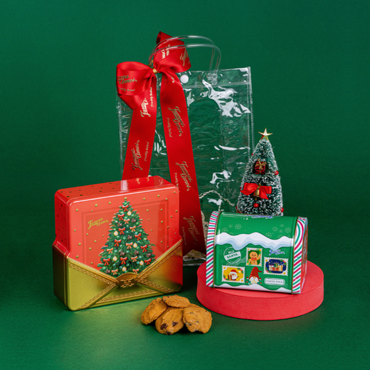 famous-amos-letters-to-santa-gift-set