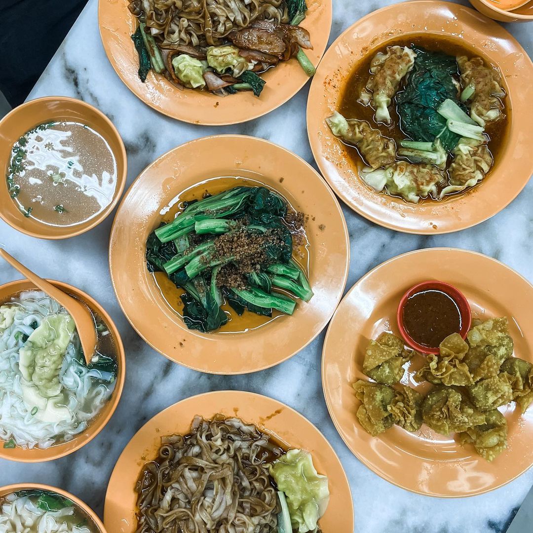 kok kee wonton noodle - flatlay