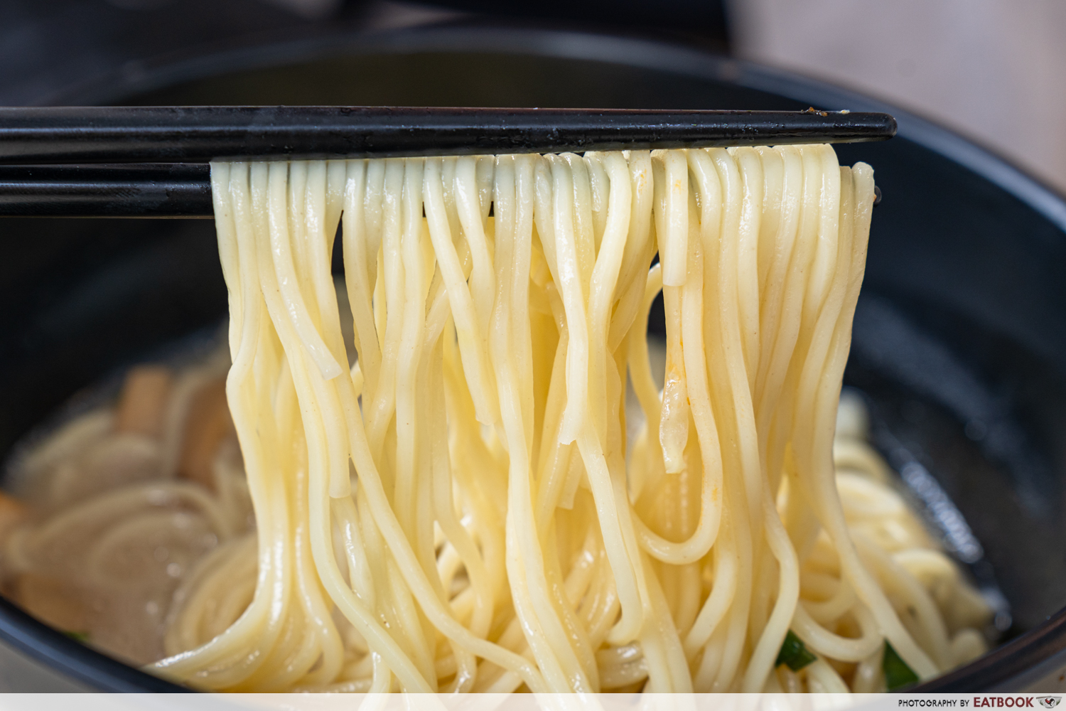 noodle-pull-close-up