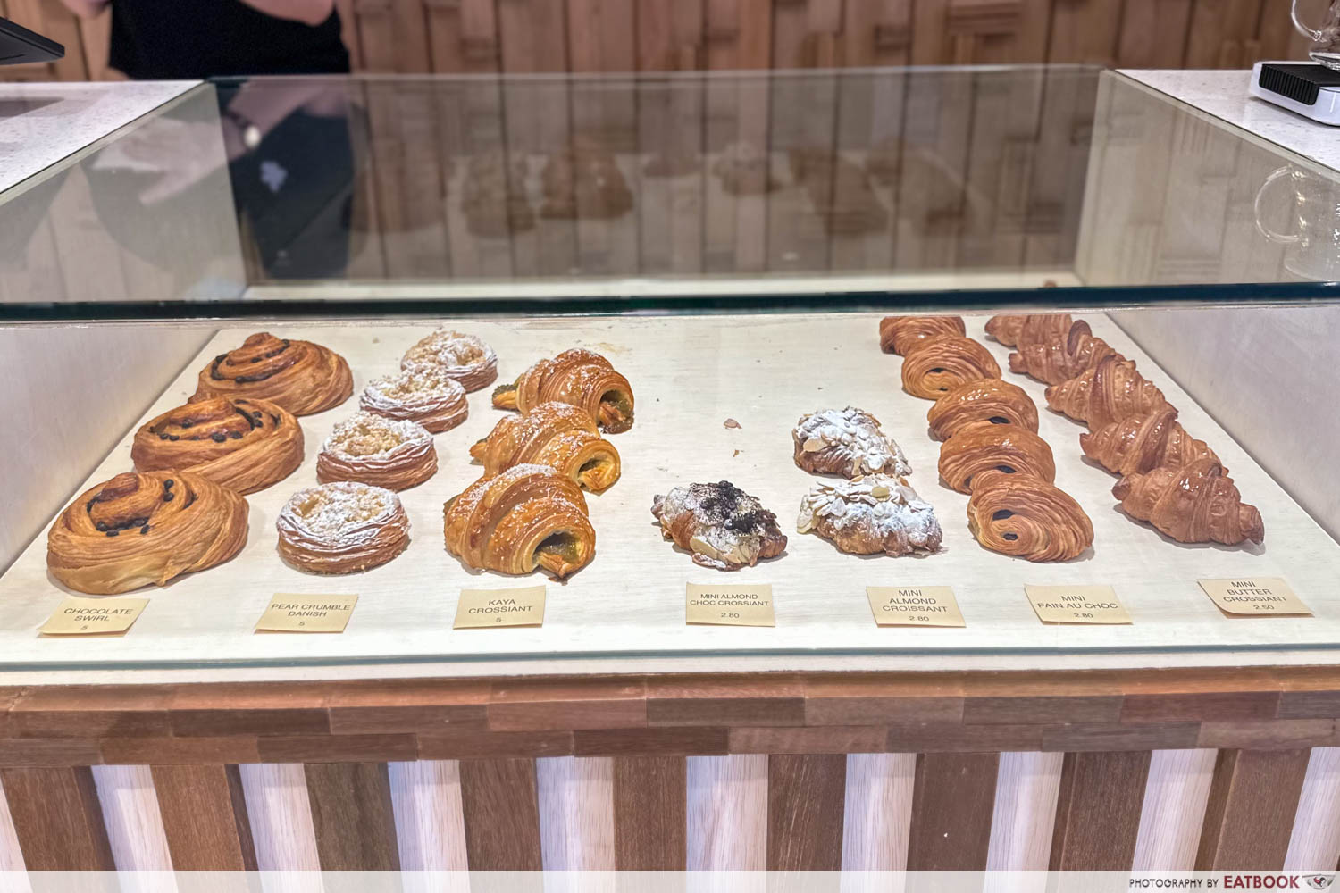 puzzle coffee - pastry display