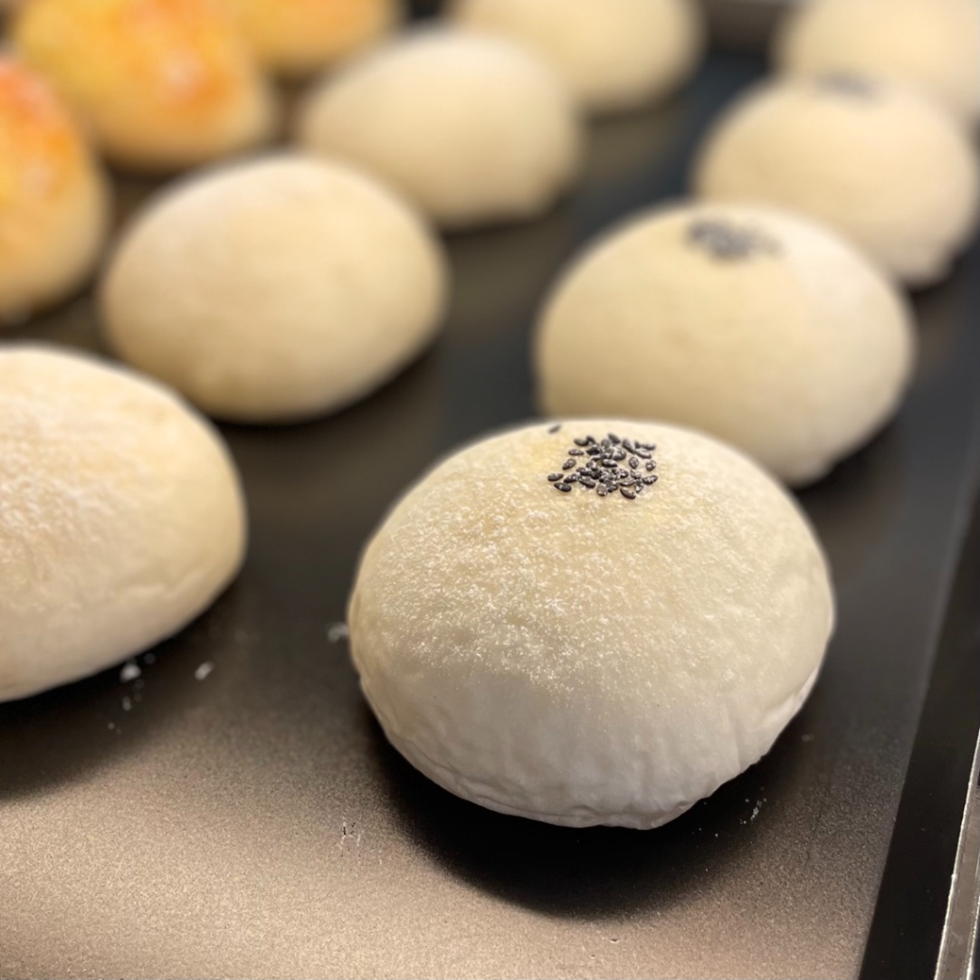 nypone-bakery-black-sesame-buns