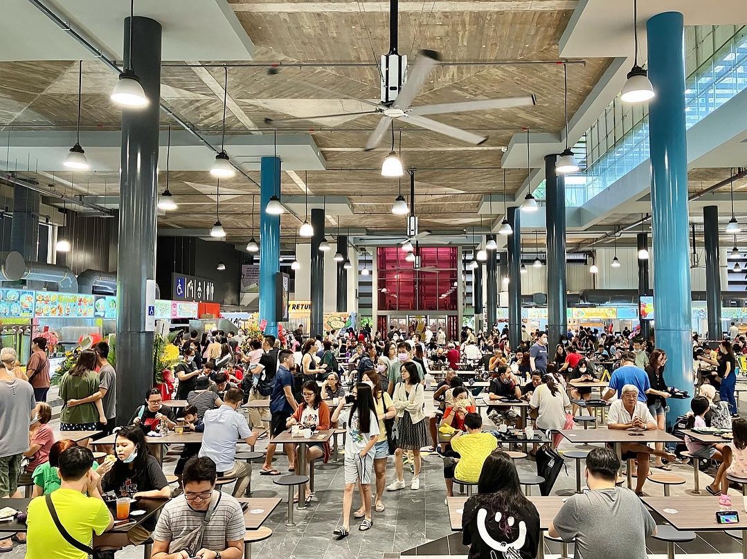 senja-hawker-centre-ambience