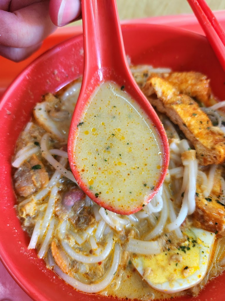 928 yishun laksa broth