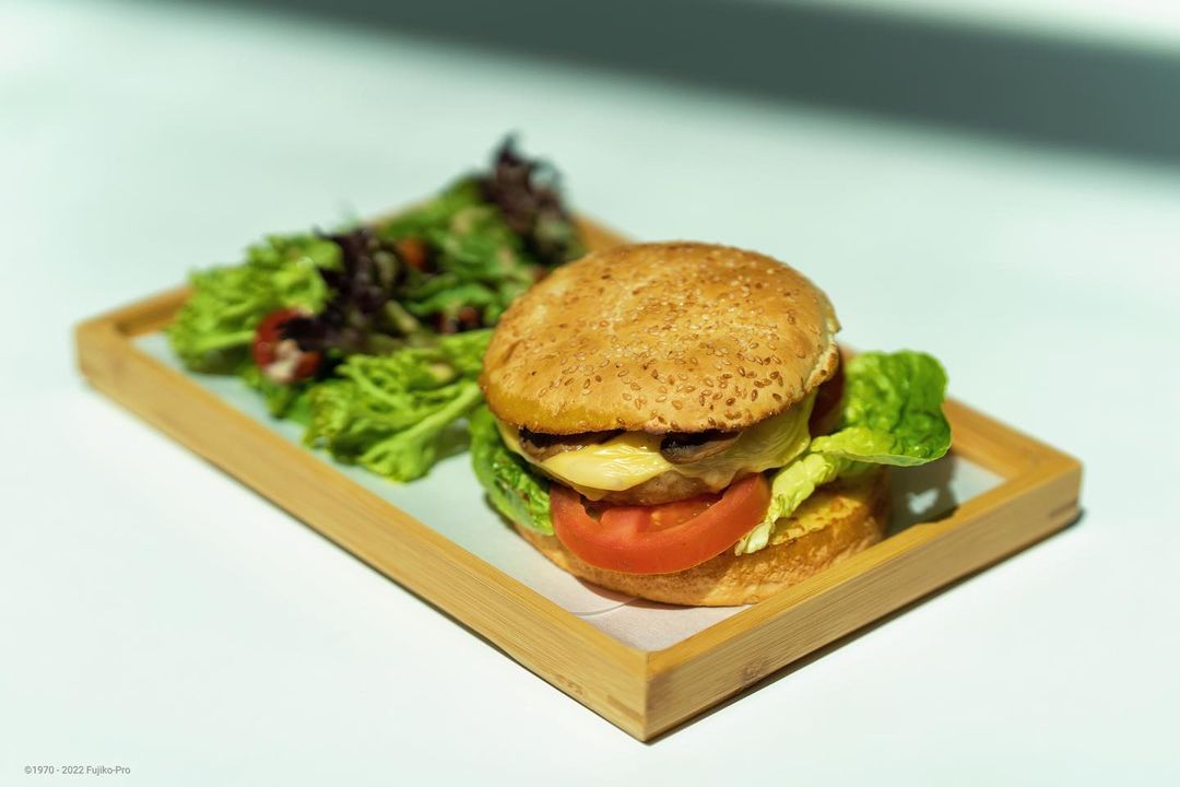 Doraemon Cafe - Plant Based Chicken Burger