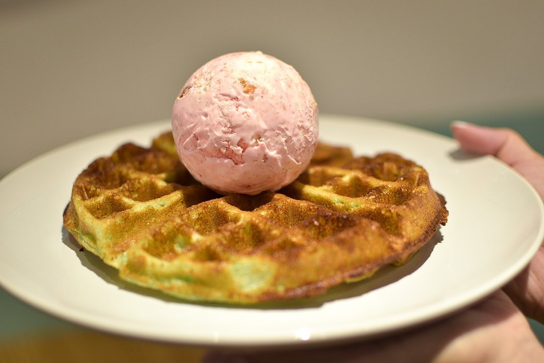 Wonders - pandan mochi waffle