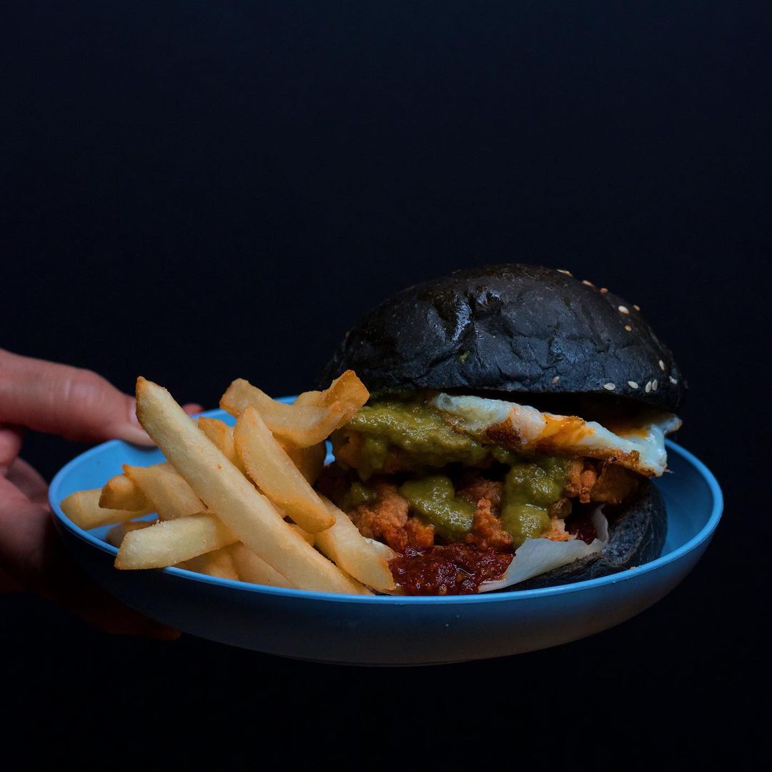 hotbox-sg-lemak-cili-api-burger