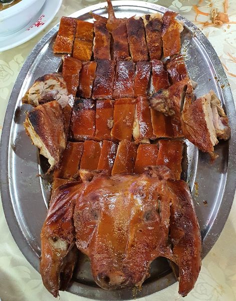 kian seng- charcoal roast pig