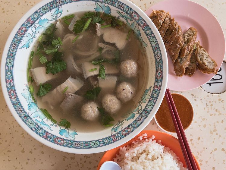 best singapore food - pigs organ soup hawker