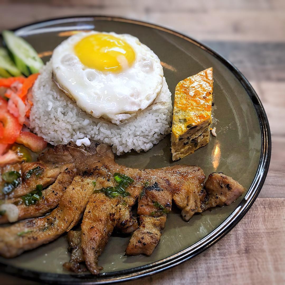 co hai banh mi - broken rice with bbq pork chop