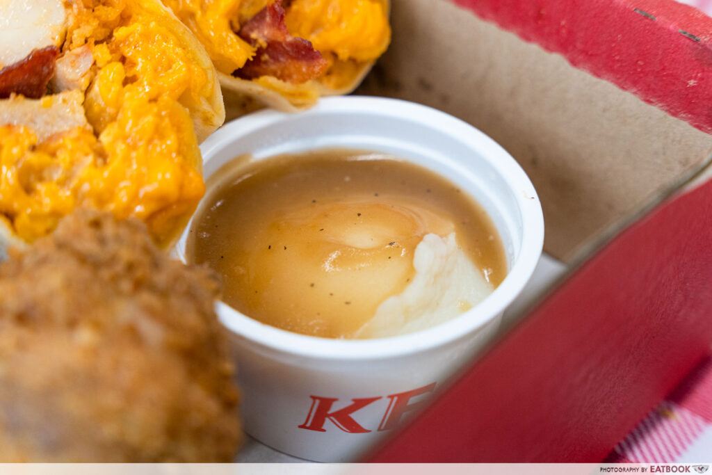 KFC’s Mac ‘N Cheese Zingerito Returns Eatbook.sg