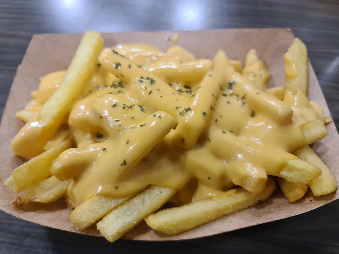 mr-burger-cheese-fries