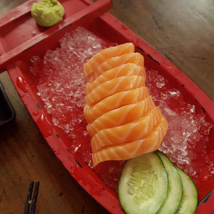 salmon sashimi - the ramen stall