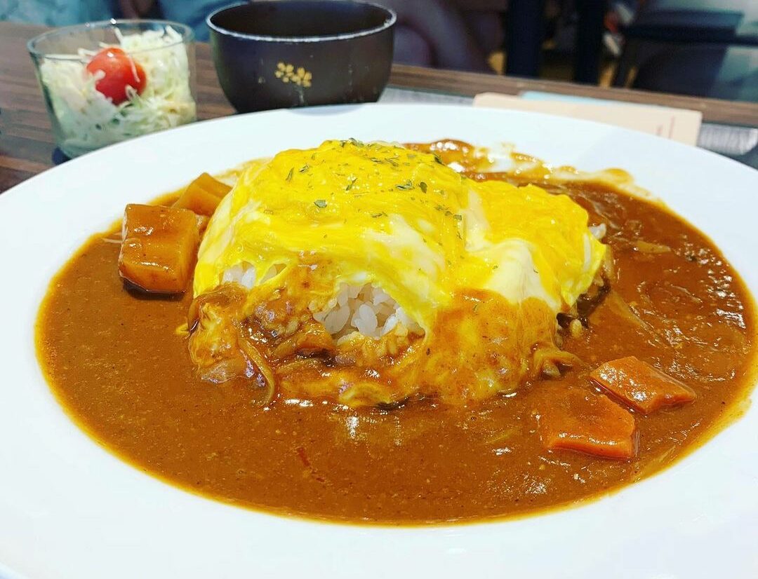 EVERY omu curry rice