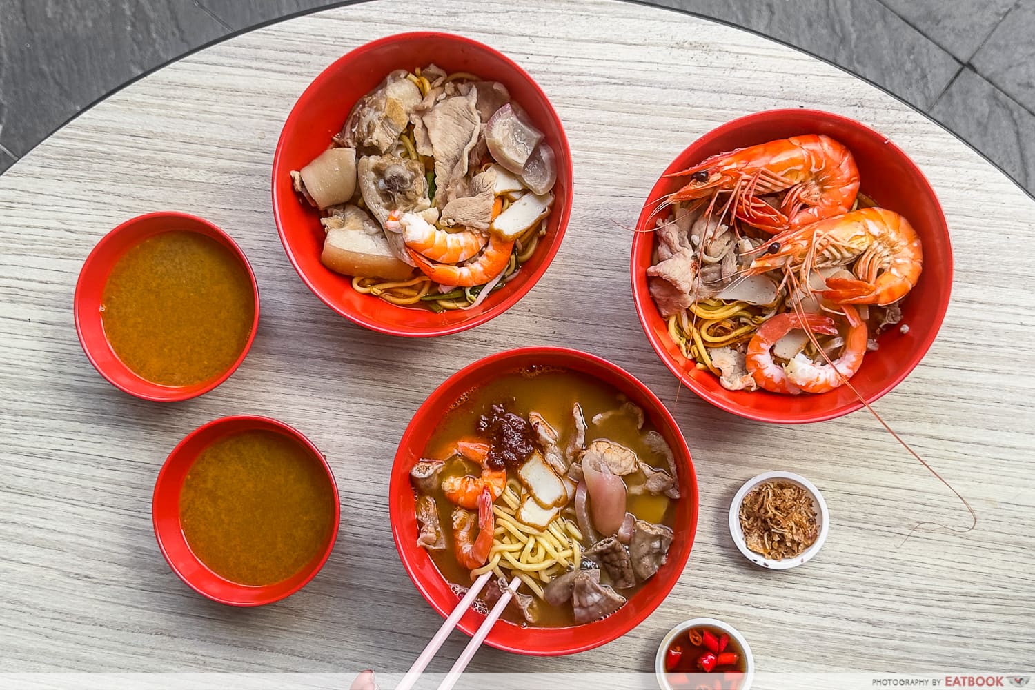 feng ji big prawn noodle - flatlay